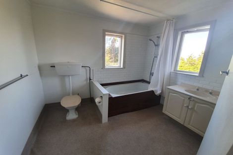 Photo of property in 1/148 Manuka Road, Bayview, Auckland, 0629