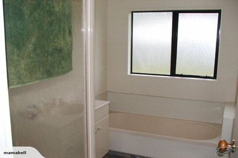 Photo of property in 17 Reeves Road, Acacia Bay, Taupo, 3330