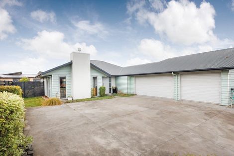 Photo of property in 5 Morocco Terrace, Kelvin Grove, Palmerston North, 4414