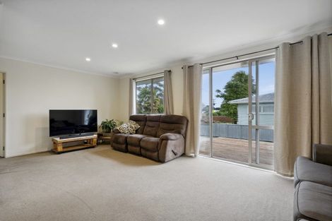 Photo of property in 106 Mako Mako Road, Levin, 5510