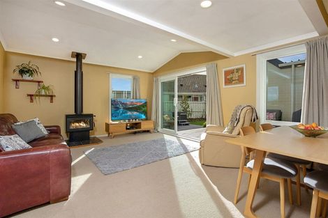 Photo of property in 20 Charnwood Crescent, Bishopdale, Christchurch, 8051