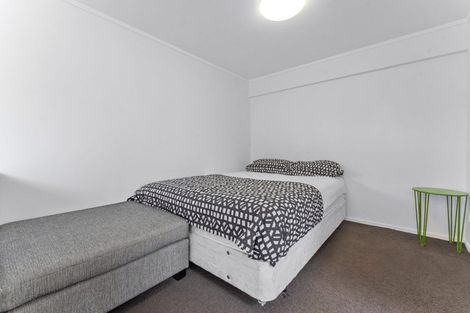 Photo of property in 1/64 Seaview Road, Castor Bay, Auckland, 0620