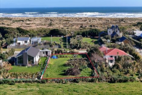 Photo of property in 98 Oki Street, Oreti Beach, Invercargill, 9879