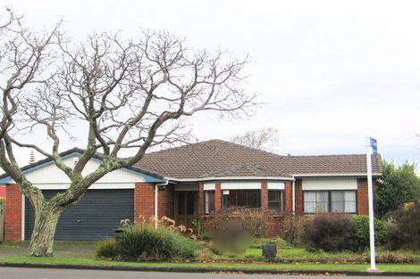 Photo of property in 17 Pahiatua Street, Hokowhitu, Palmerston North, 4410