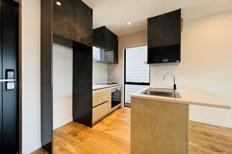 Photo of property in 18 Parahau Road, Papakura, 2110