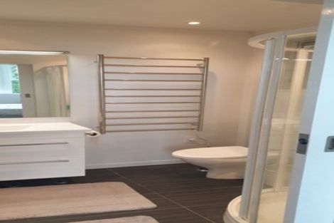 Photo of property in 24 Nevay Road, Karaka Bays, Wellington, 6022