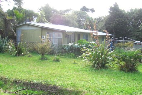 Photo of property in 35 Tane Road, Laingholm, Auckland, 0604