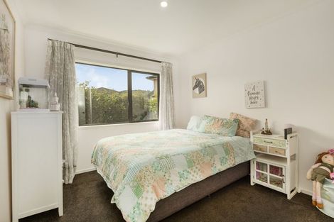 Photo of property in 18 Pearson Place, Paraparaumu, 5032