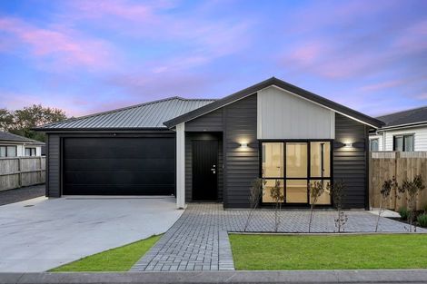 Photo of property in 12 Cutfield Lane, Kumeu, 0810