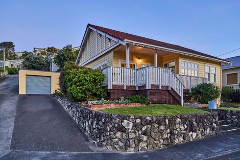 Photo of property in 133 Melbourne Road, Island Bay, Wellington, 6023