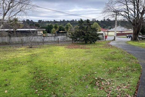 Photo of property in 16 Hawthorn Crescent, Stokes Valley, Lower Hutt, 5019