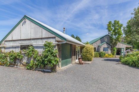 Photo of property in 358 Kimberley Road, Levin, 5571