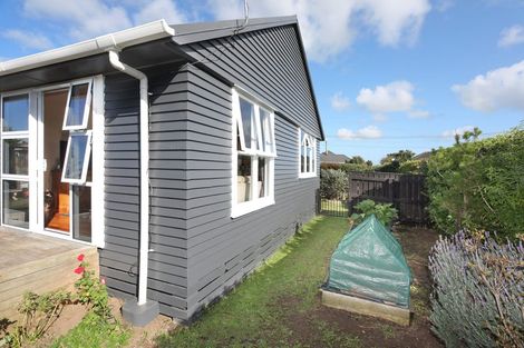 Photo of property in 10 Kittyhawk Row, Bulls, 4818