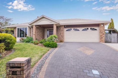 Photo of property in 10 Compass Court, Paraparaumu, 5032