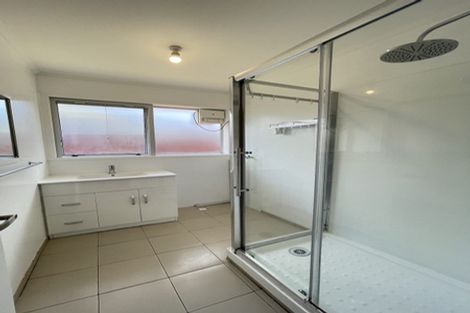Photo of property in 1/4 Palm Court Drive, Glen Eden, Auckland, 0602
