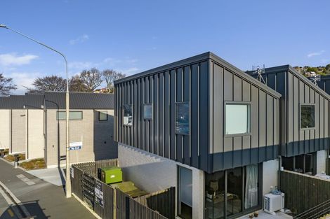 Photo of property in 2 Dallas Lane, Caversham, Dunedin, 9012