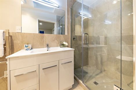 Photo of property in 10 Warbler Crescent, Papakura, 2110