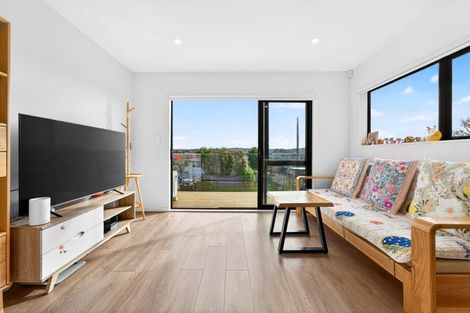 Photo of property in 20a Arrow Road, Forrest Hill, Auckland, 0620