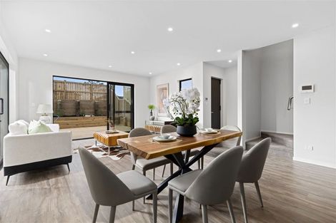 Photo of property in 43 Sunnyheights Road, Orewa, 0931