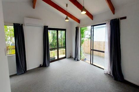 Photo of property in 1/166 Nile Road, Milford, Auckland, 0620