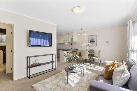 Photo of property in 4/112 Gossamer Drive, Pakuranga Heights, Auckland, 2010