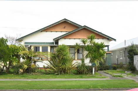 Photo of property in 16 Vogel Street, Fitzroy, New Plymouth, 4312