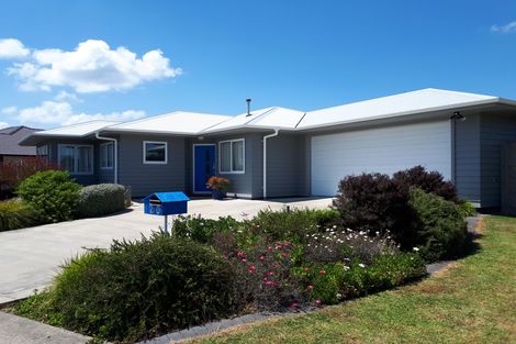 Photo of property in 20 Reel Road, Athenree, Waihi Beach, 3611