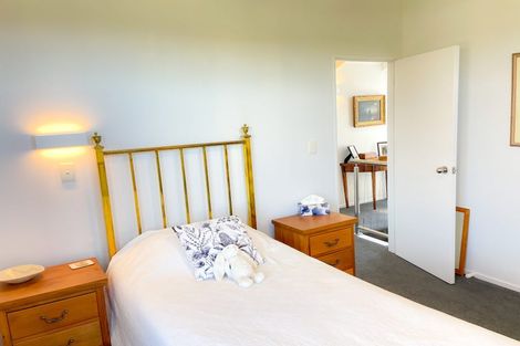 Photo of property in 52 Links View Drive, Omokoroa, 3114