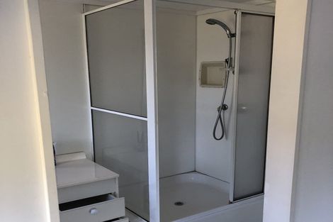 Photo of property in 31 Masterton Road, Rothesay Bay, Auckland, 0630