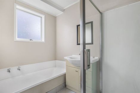 Photo of property in 7 Doone Place, Massey, Auckland, 0614