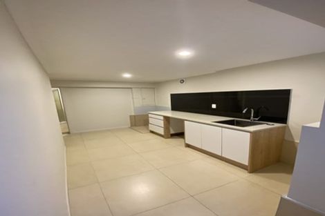 Photo of property in 86d Kelman Road, Kelston, Auckland, 0602