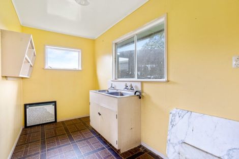 Photo of property in 276 Boord Crescent, Kumeu, 0891