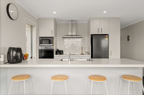 Photo of property in 1 Te Wharo Drive, Papamoa, 3118