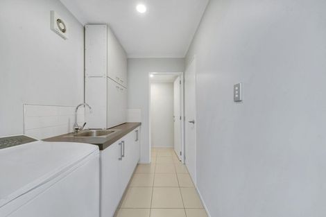 Photo of property in 75 Bruce Pulman Drive, Takanini, 2112