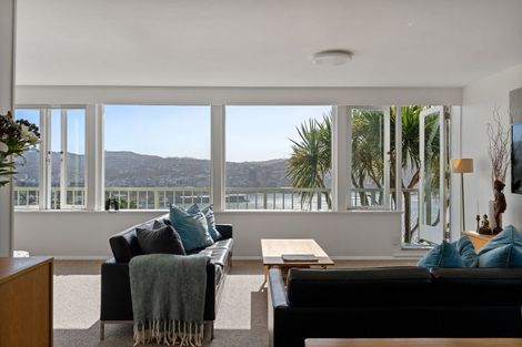 Photo of property in 37 The Crescent, Roseneath, Wellington, 6011