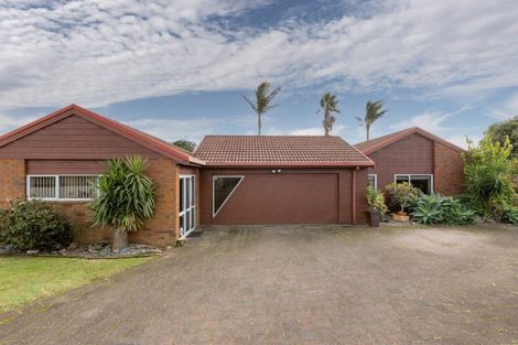 Photo of property in 14 Claridge Place, Mount Maunganui, 3116