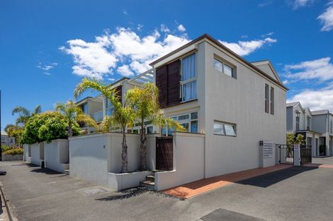 Photo of property in 2/39 Trafalgar Street, The Wood, Nelson, 7010