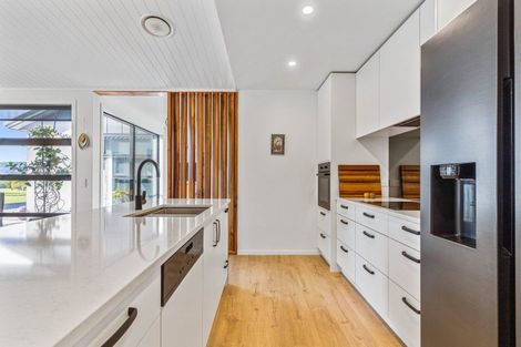 Photo of property in 19 Titoki Lane, Whangamata, 3691