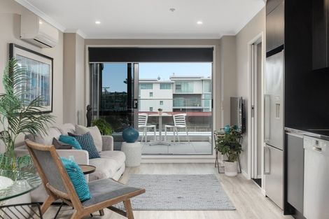 Photo of property in 2/19 Victoria Road, Mount Maunganui, 3116