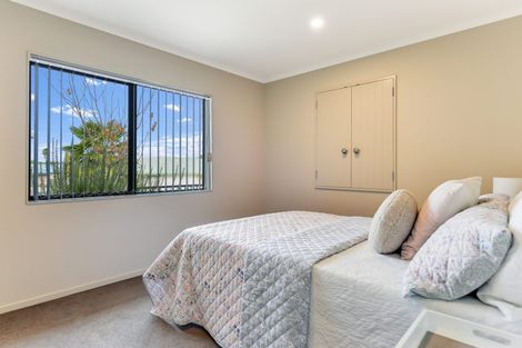 Photo of property in 15 Arundel Place, Nawton, Hamilton, 3200