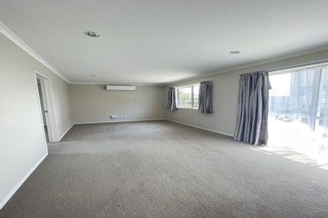 Photo of property in 72 Prince Regent Drive, Half Moon Bay, Auckland, 2012