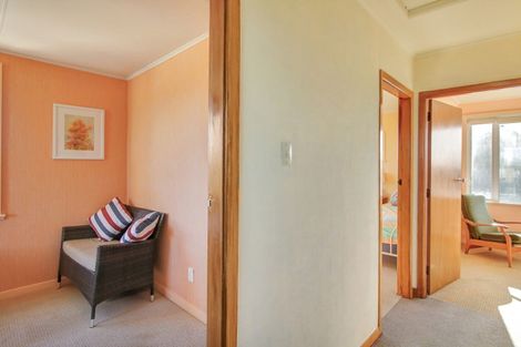 Photo of property in 19 Marine Parade South, Foxton Beach, Foxton, 4815