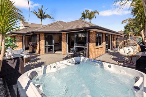 Photo of property in 32 Aranui Drive, Papamoa Beach, Papamoa, 3118