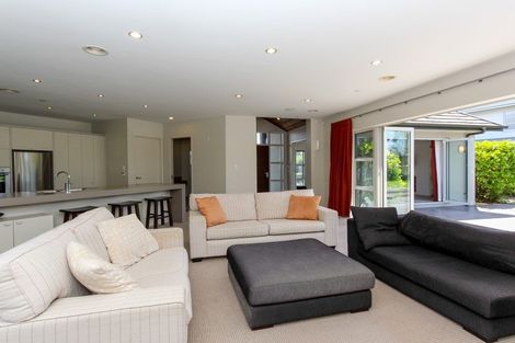 Photo of property in 4 Links Drive, Waiwhakaiho, New Plymouth, 4312