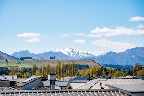Photo of property in 28 Wabler Lane, Albert Town, Wanaka, 9305