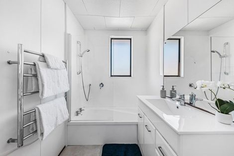 Photo of property in 42a Premier Avenue, Point Chevalier, Auckland, 1022
