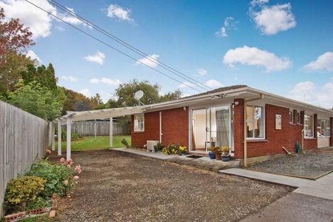 Photo of property in 1/104a Bolton Street, Blockhouse Bay, Auckland, 0600