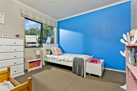 Photo of property in 30 Admirals Court Drive, Greenhithe, Auckland, 0632