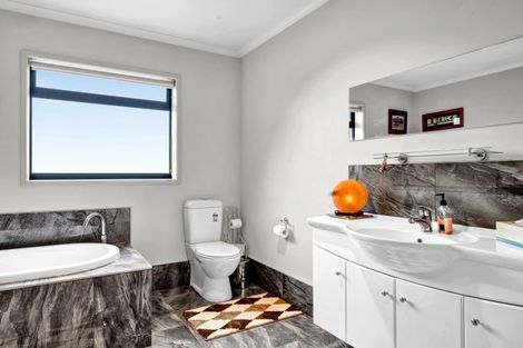 Photo of property in 112b Princess Street, Waitara, 4383