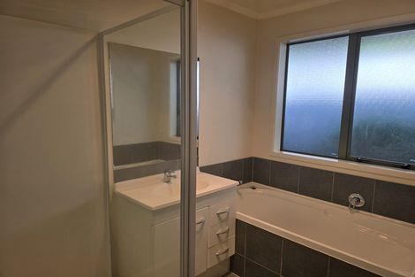 Photo of property in 31 Ambury Road, Mangere Bridge, Auckland, 2022